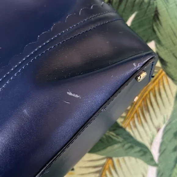 Kate Spade • Navy Scallop Leather Tote w/ Bow Interior - Picture 4 of 12